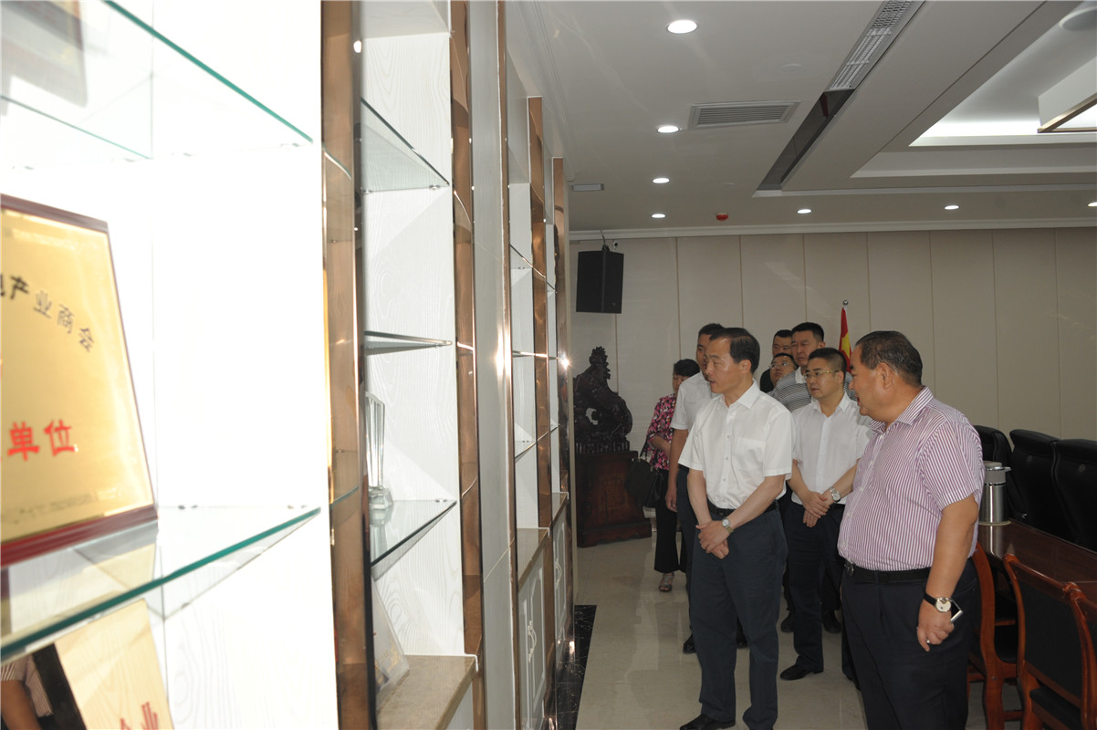 甘肃省委常委、副省长周学文一行莅临兰州zoty中欧集团考察调研